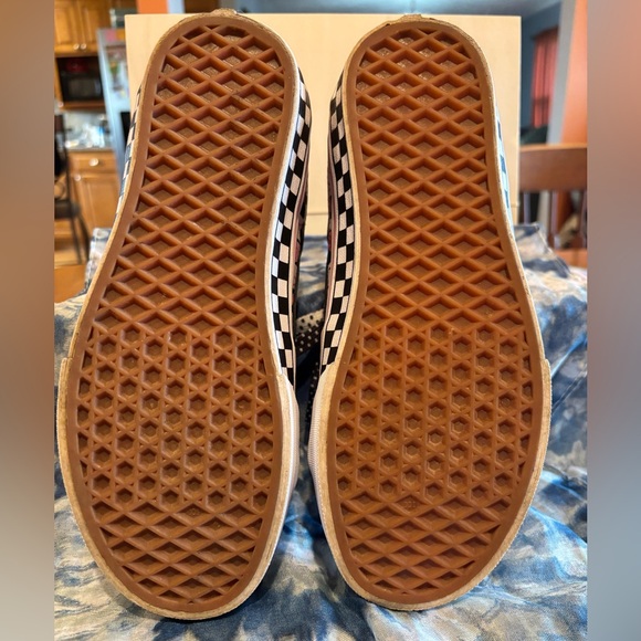 Vans skateboard shoes with checkerboard and flamingo 🦩 size men 5.5   women 7 - Picture 10 of 10